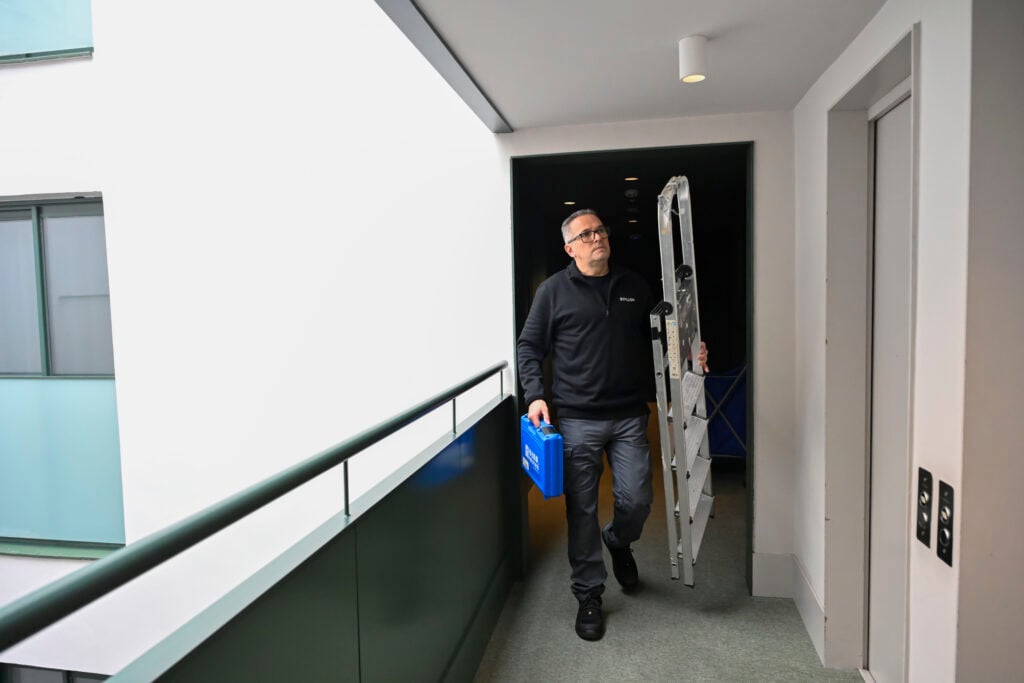 Impulsem la primera FPO Dual en Manteniment d’Edificis